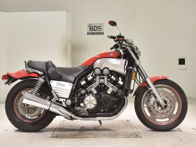Yamaha V-MAX