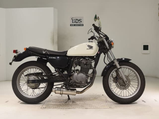 Honda CB223S