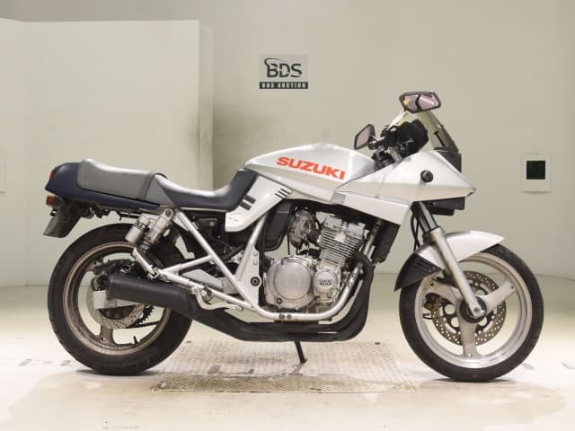 Suzuki GSX250S KATANA