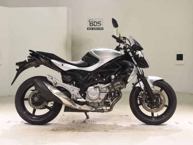 Suzuki ｸﾞﾗﾃﾞｨｳｽ400