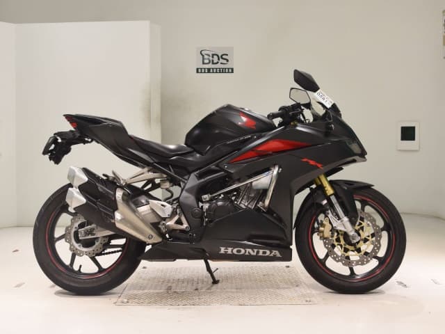 Honda CBR250RR-2