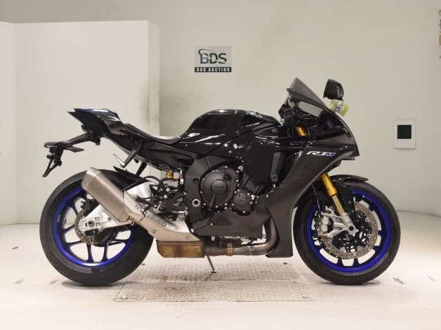 Yamaha YZF-R1M