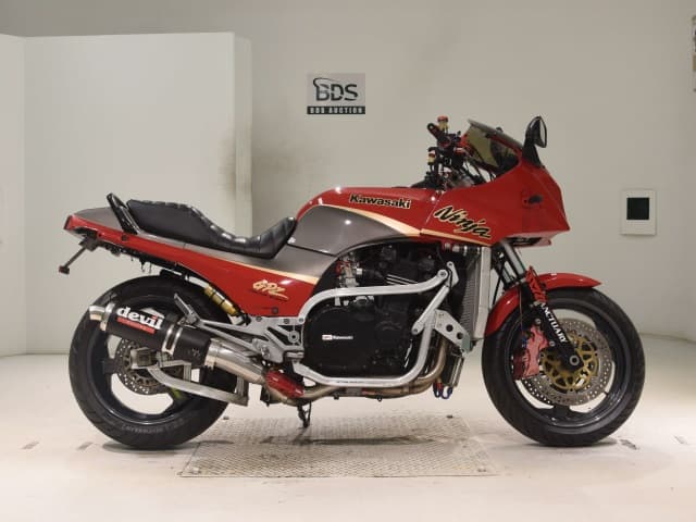 Kawasaki GPZ900R