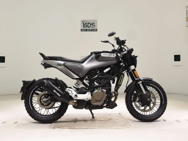 Imported HUSQVARNA ｽﾊﾞﾙﾄﾋﾟﾚﾝ125