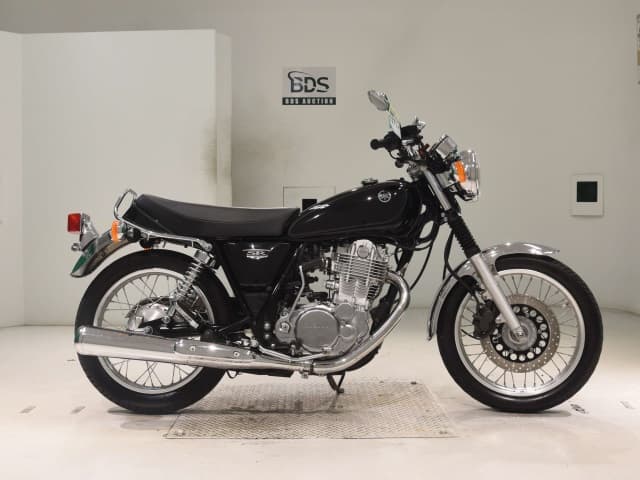 Yamaha SR400-4