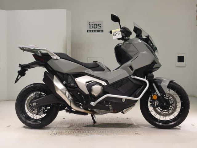 Honda X-ADV750-2