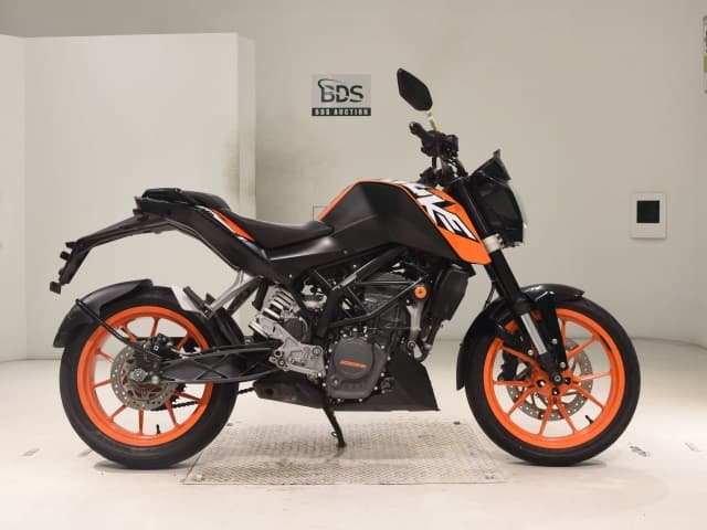 Imported KTM125 DUKE
