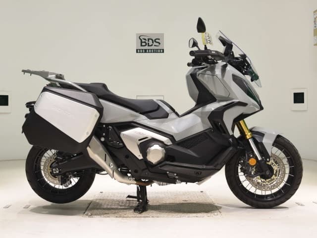 Honda X-ADV750-2