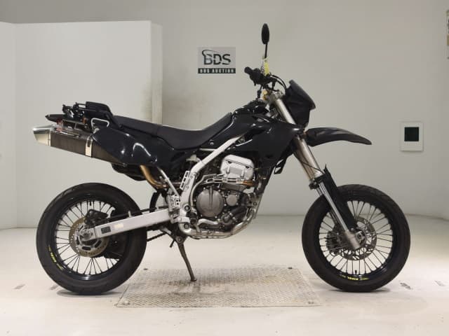 Kawasaki D-TRACKER