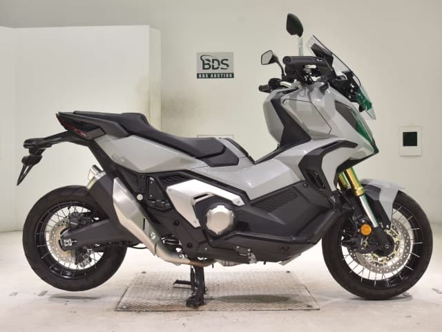 Honda X-ADV750-2