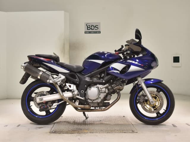 Suzuki SV400S