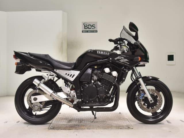 Yamaha FZS600