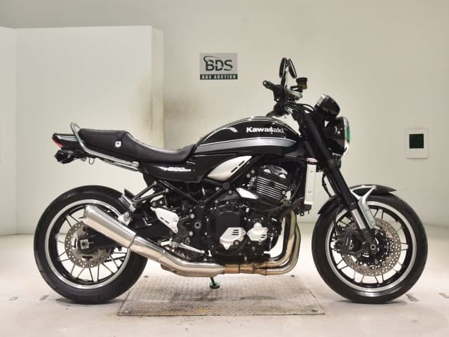 Kawasaki Z900RS