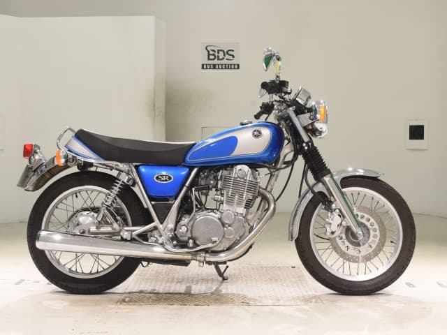 Yamaha SR400-3