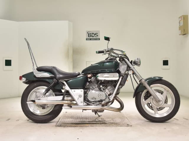 Honda MAGNA250