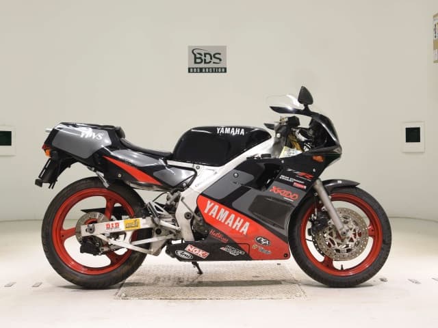 Yamaha TZR250-3
