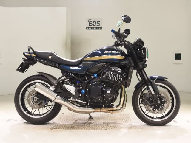 Kawasaki Z900RS
