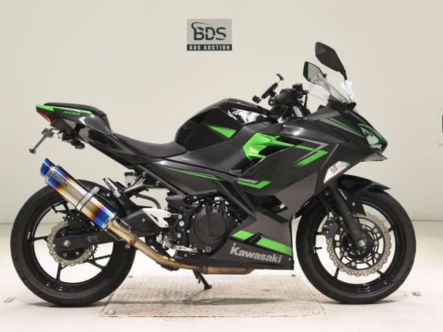 Kawasaki NINJA400-2