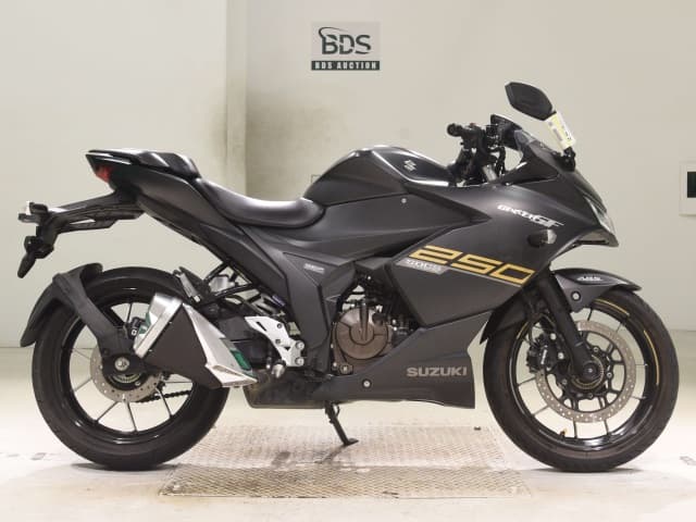 Suzuki ｼﾞｸｻ-250SF