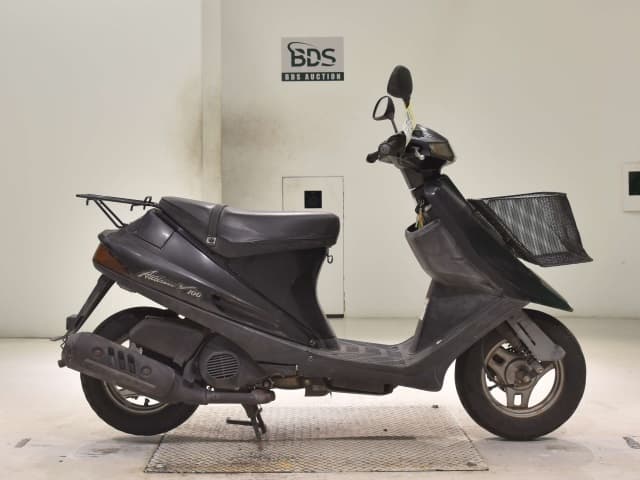 Suzuki ADDRESS V100