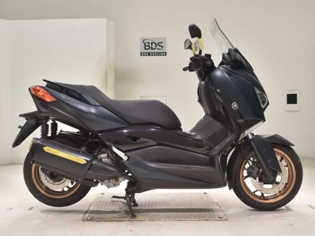 Yamaha X-MAX250-2