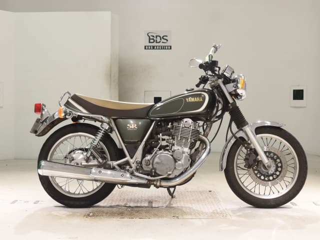 Yamaha SR400-4