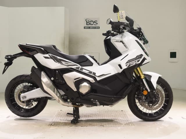 Honda X-ADV750-2
