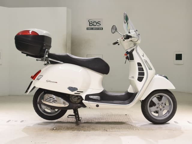 Imported VESPA GTS250IE