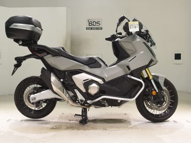 Honda X-ADV750-2