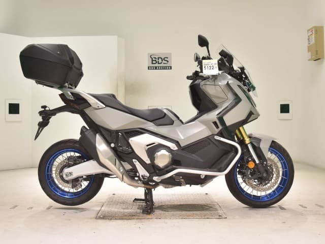Honda X-ADV750-2