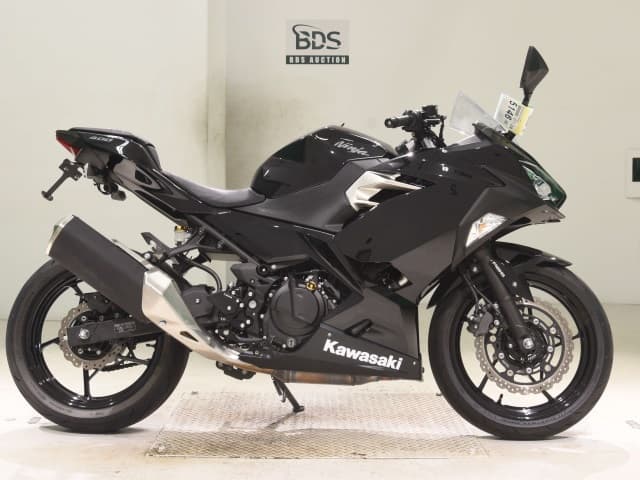 Kawasaki NINJA400-2