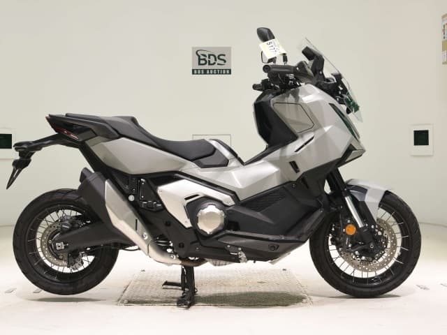 Honda X-ADV750-2