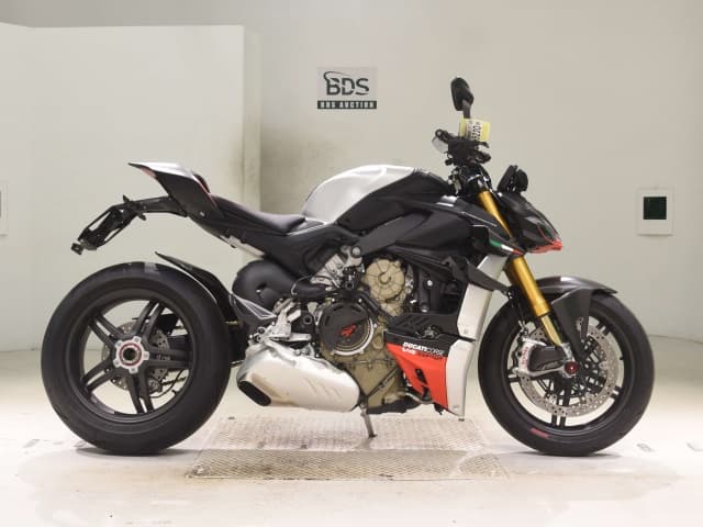 Imported DUCATI ｽﾄﾘ-ﾄ FIGHTER V4SP2