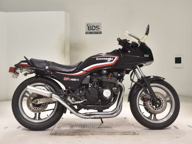 Kawasaki GPZ400