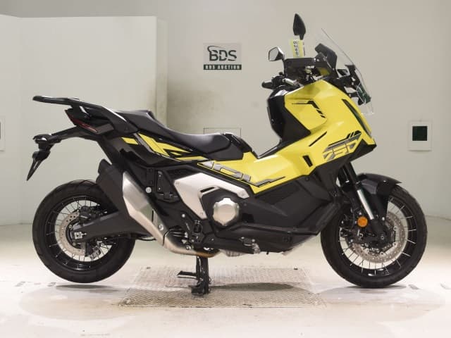 Honda X-ADV750-2