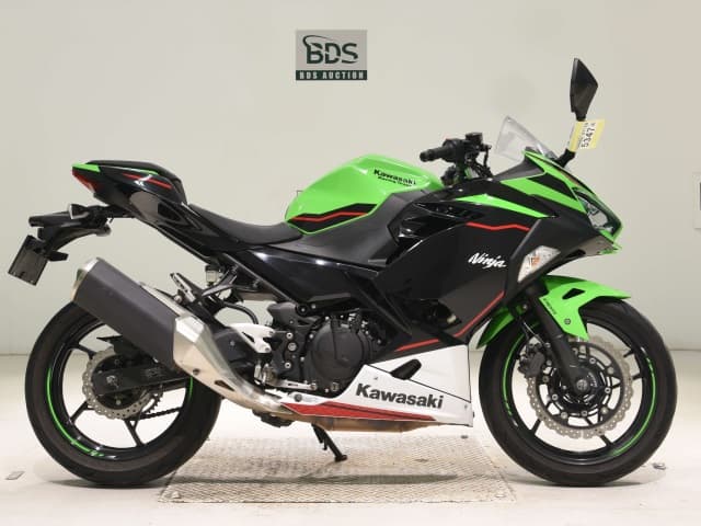 Kawasaki NINJA400-2
