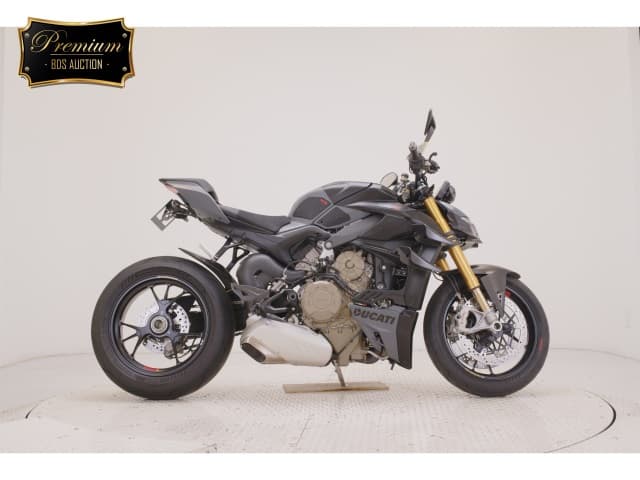 Imported DUCATI ｽﾄﾘ-ﾄ FIGHTER V4S