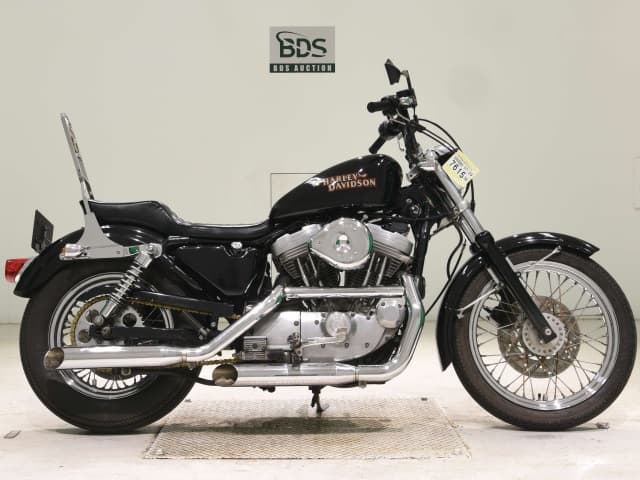 Imported HD. XLH883 HUGGER