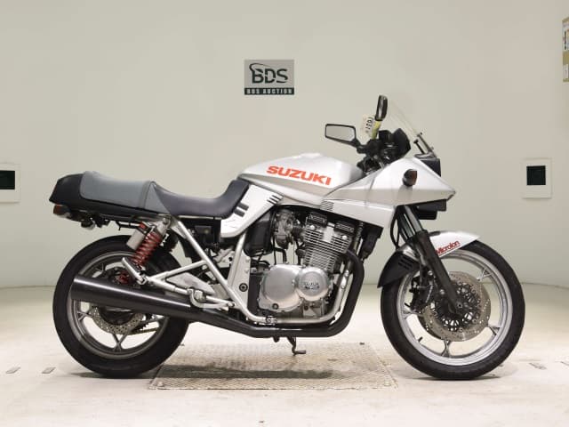 Suzuki GSX400S KATANA