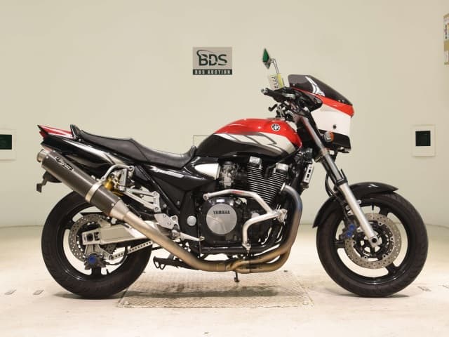 Yamaha XJR1300