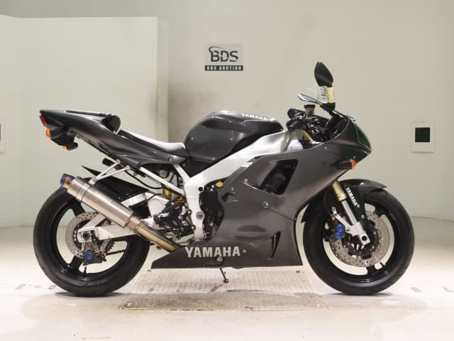 Yamaha YZF-R1