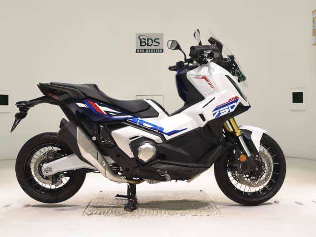 Honda X-ADV750-2