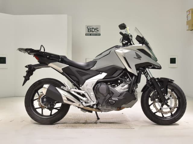 Honda NC750XD-3