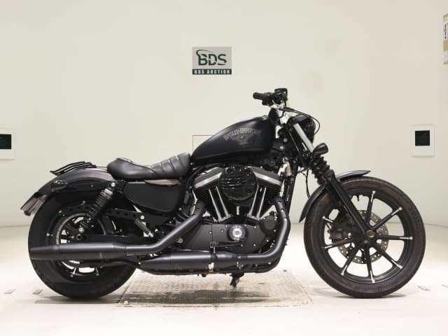 Imported HD. XL883N