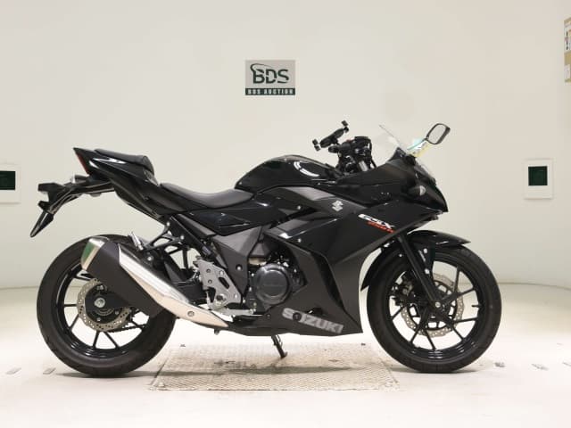 Suzuki GSX250RA