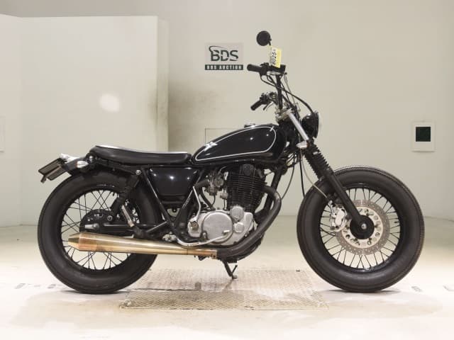 Yamaha SR400-3