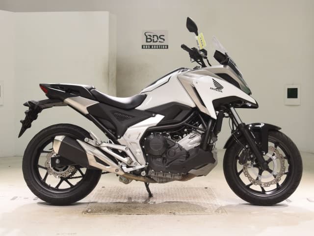 Honda NC750X-3