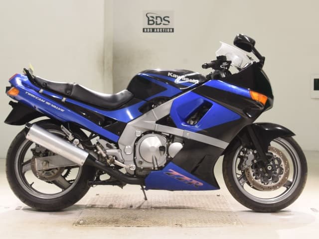 Kawasaki ZZ-R400-1