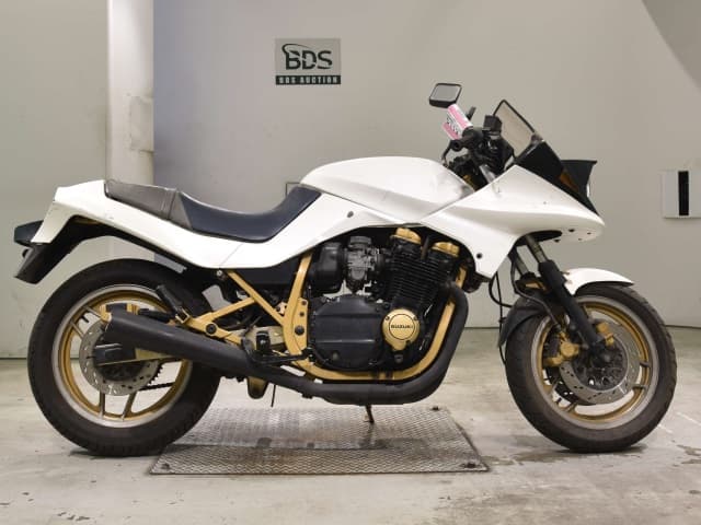 Suzuki GSX750S KATANA-3