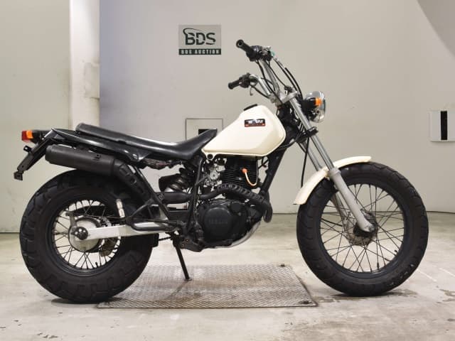 Yamaha TW200